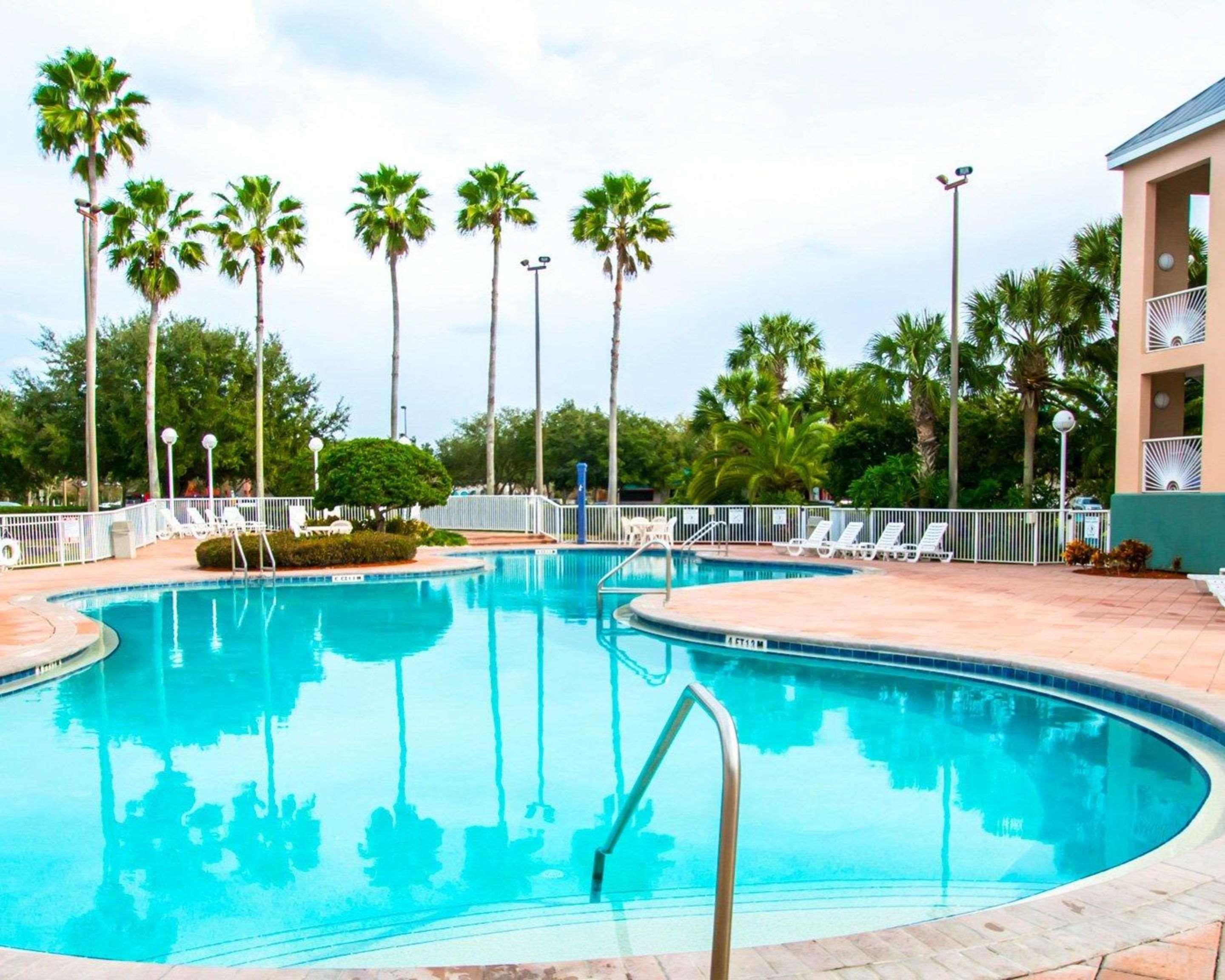Maingate Garden Inn Kissimmee Eksteriør billede